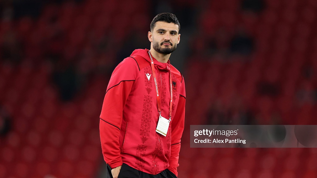 Striker Burnley, Armando Broja