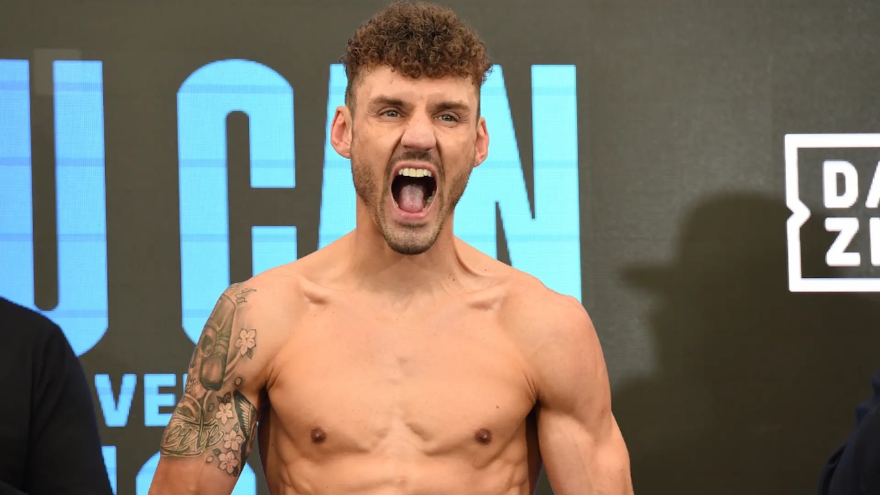 Carl Froch Jagokan Leigh Wood Menang KO atas Warrington