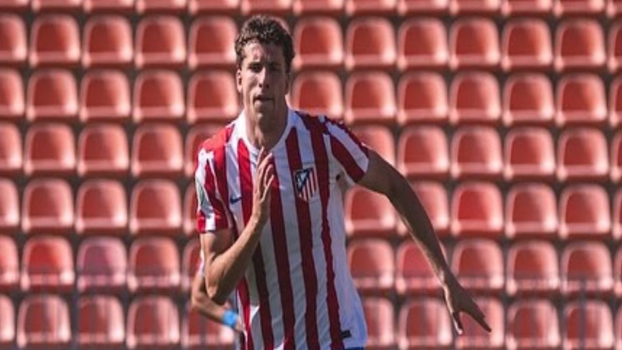 Defender Muda Atletico Madrid Resmi Direkrut Real Madrid