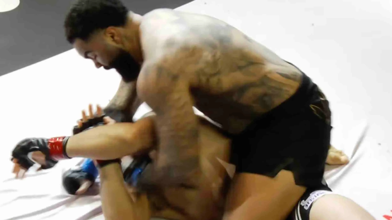 Gable Steveson Menang TKO Atas Hugo Lezama, Rekor MMA Jadi 3-0