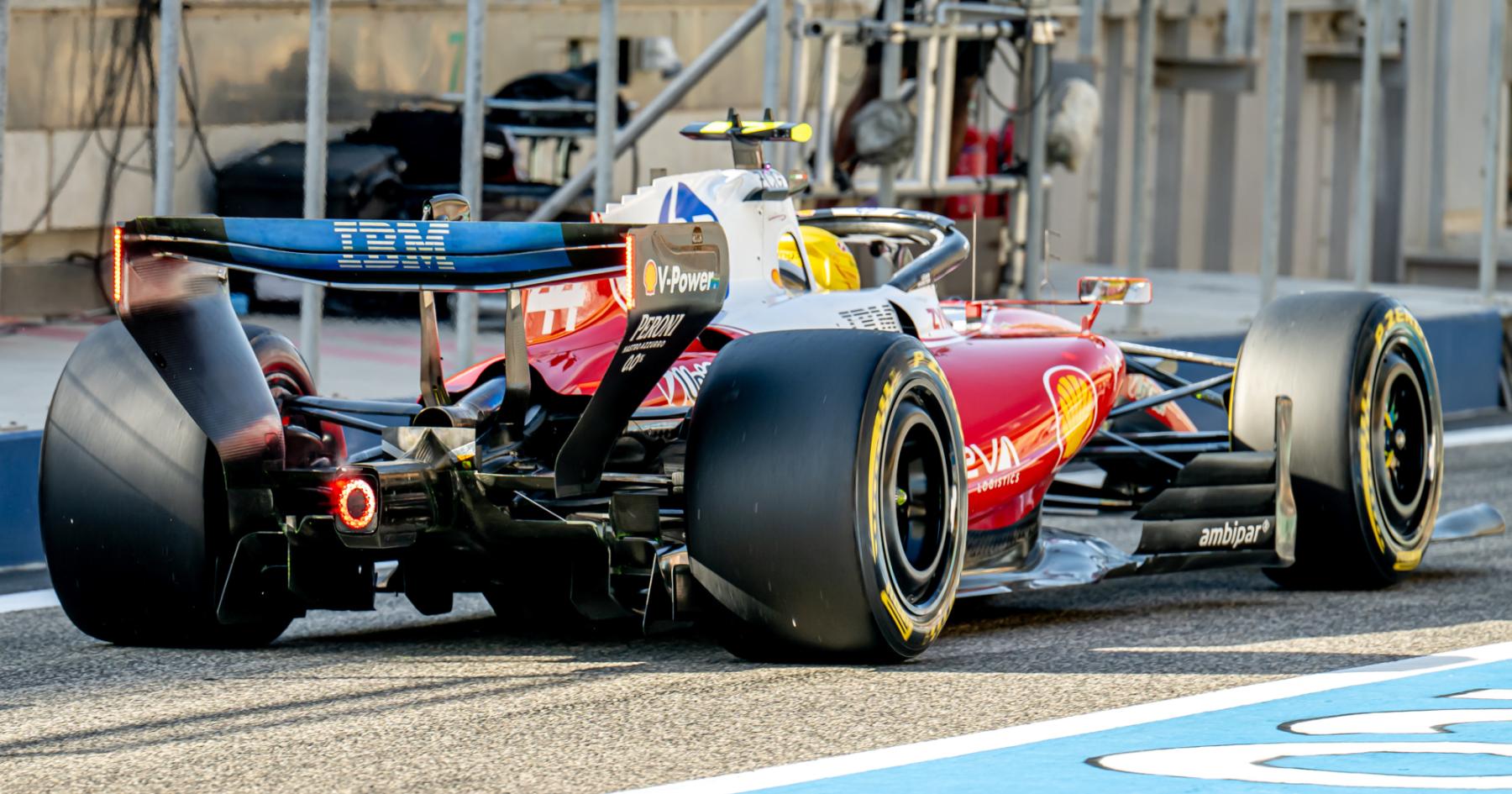 Lewis Hamilton Hadapi Kendala, Red Bull Luncurkan Pembaruan