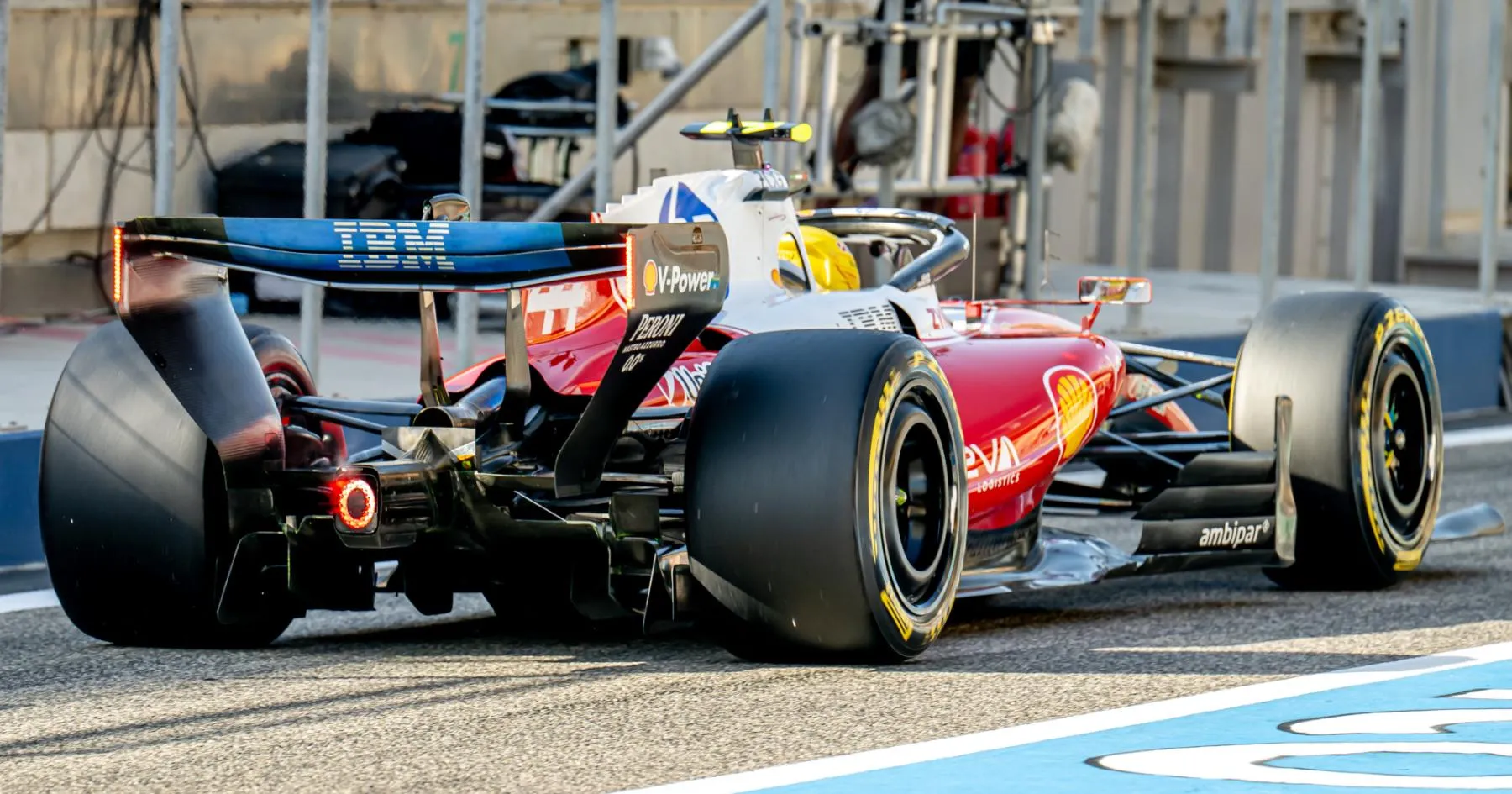 Lewis Hamilton Hadapi Kendala, Red Bull Luncurkan Pembaruan