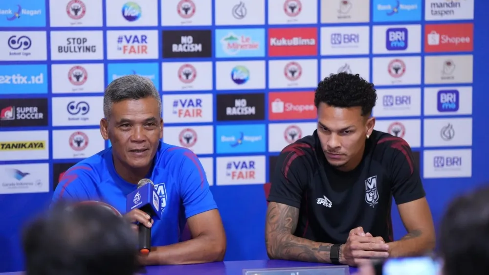 Malut United Hadapi Semen Padang di Pembuka Ramadan: Hendri Tekankan Fokus Pemain - sumber: (ileagueid)