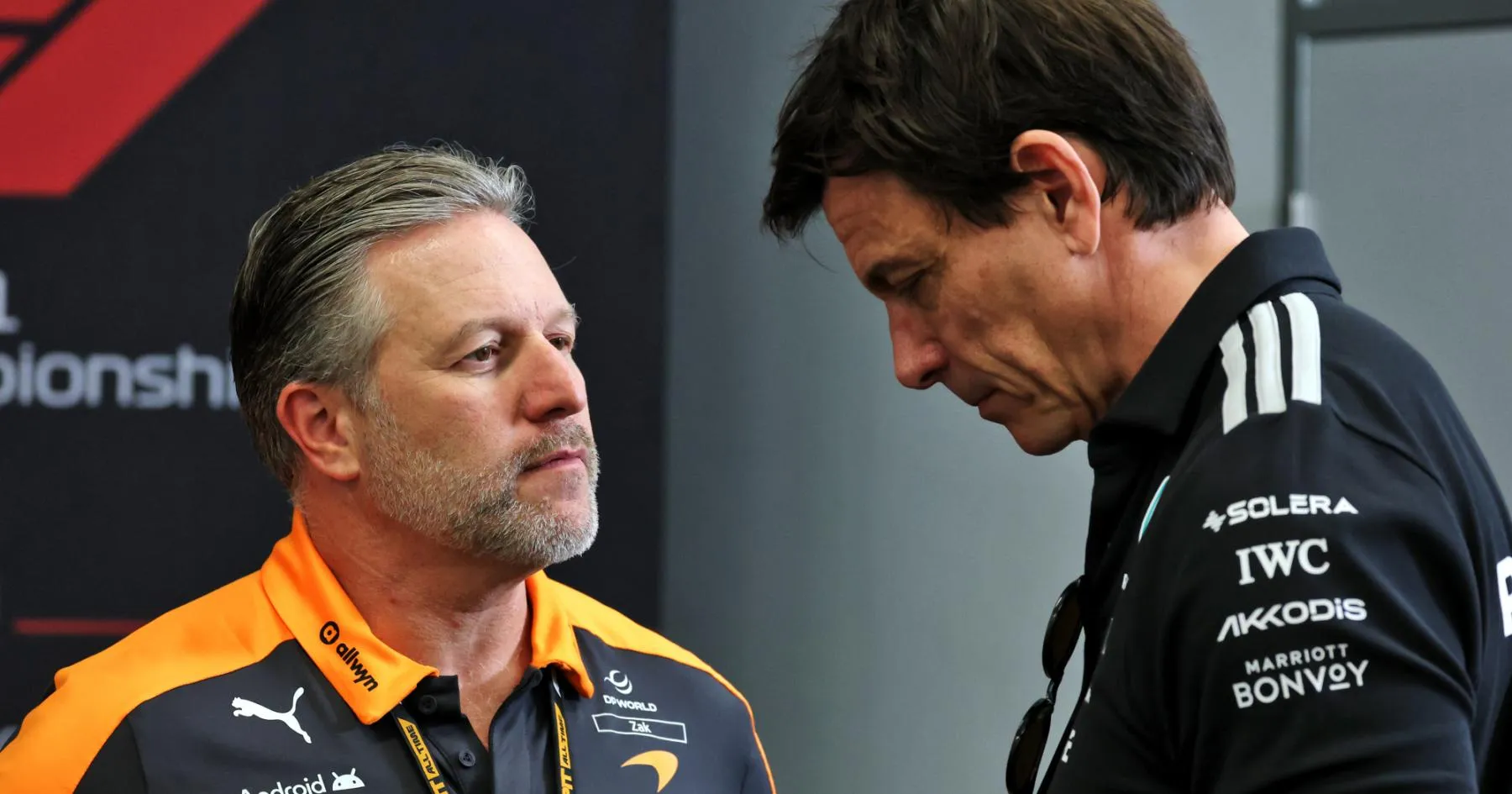 Pendapat Zak Brown dan Toto Wolff tentang Tantangan F1 - sumber: (racingnews365)