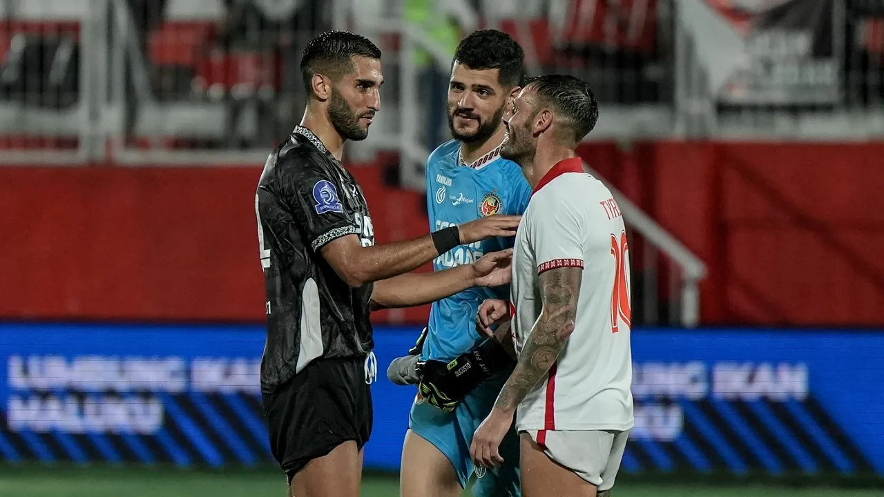 Pertemuan Semen Padang FC kontra Malut United FC di putaran pertama