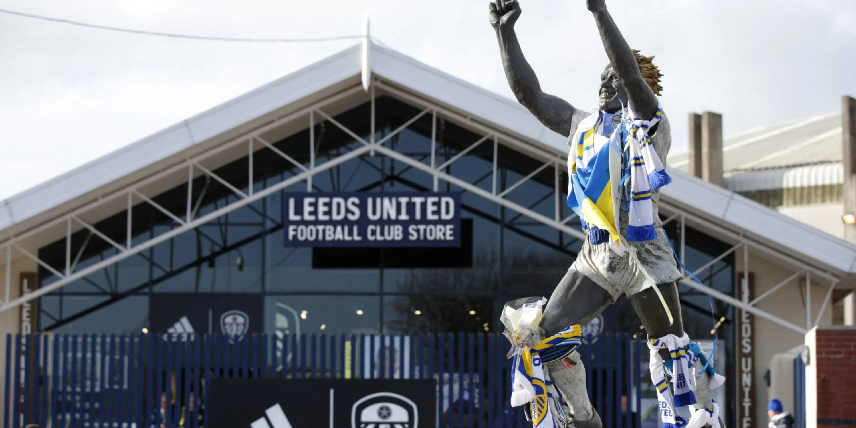 Rencana Renovasi Stadion Premier League Bakal Jadi yang Terbesar di Inggris - sumber: (givemesport)