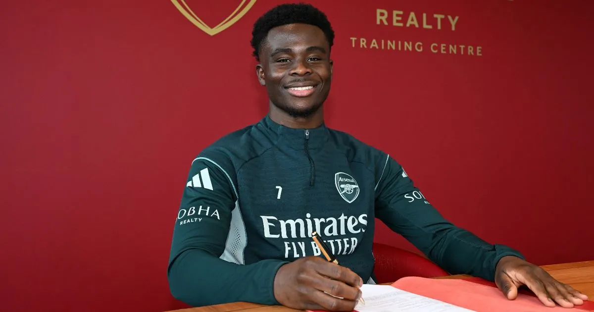 Saka Tetapkan Target Trofi Arsenal dan Bicara Soal Ban Kapten - sumber: (footballlondon)