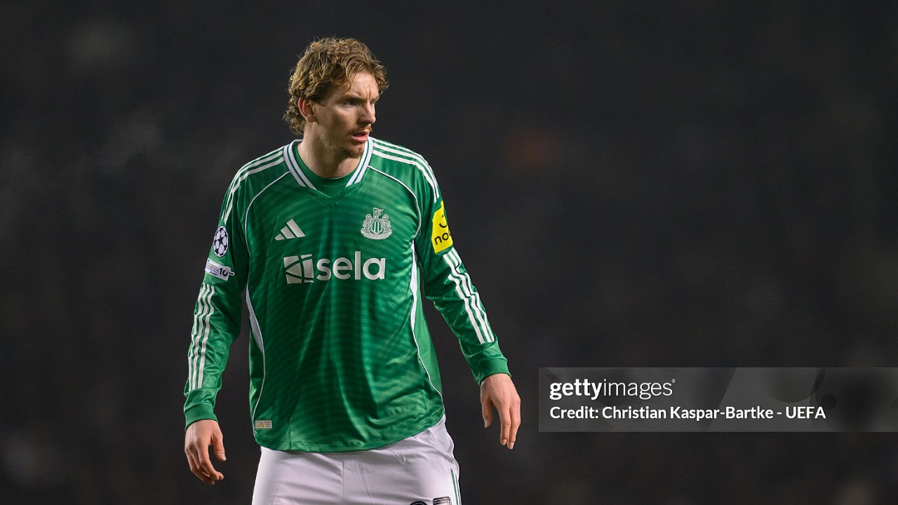 Spekulasi Bundesliga, Alan Shearer Pasang Badan untuk Woltemade