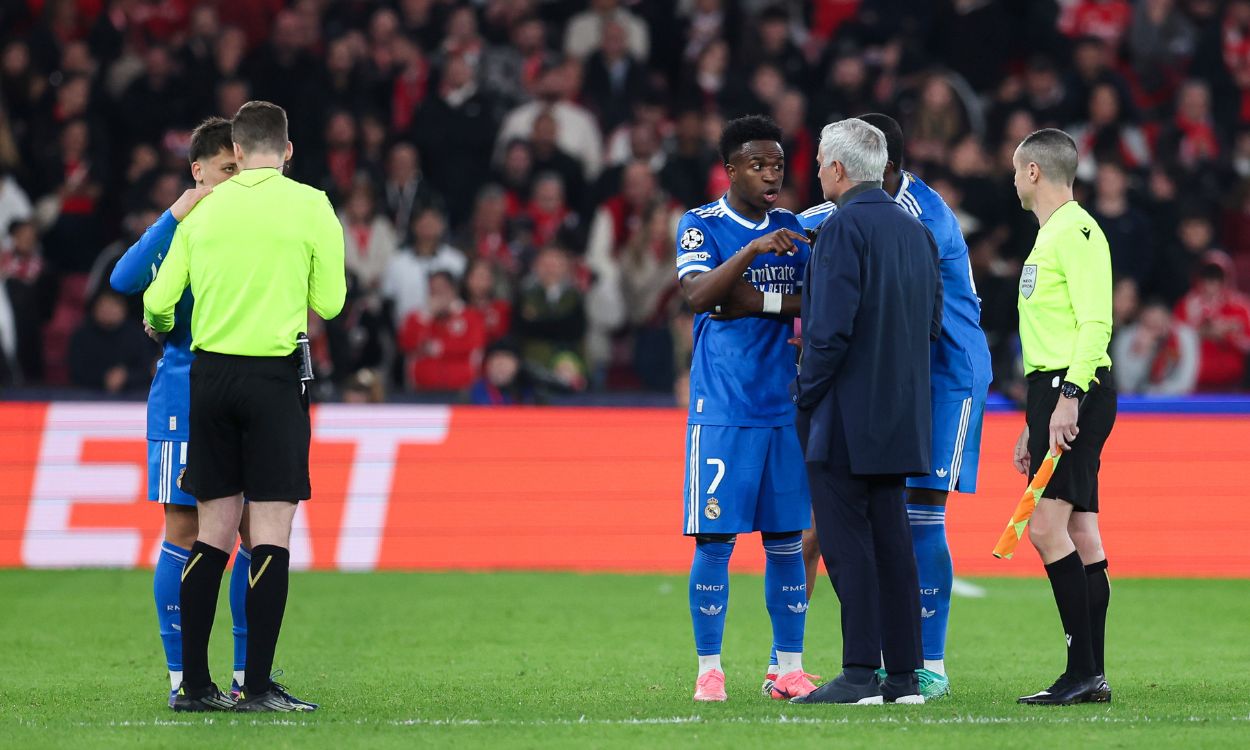 Vinicius Kecewa pada Mourinho Usai Insiden Rasisme