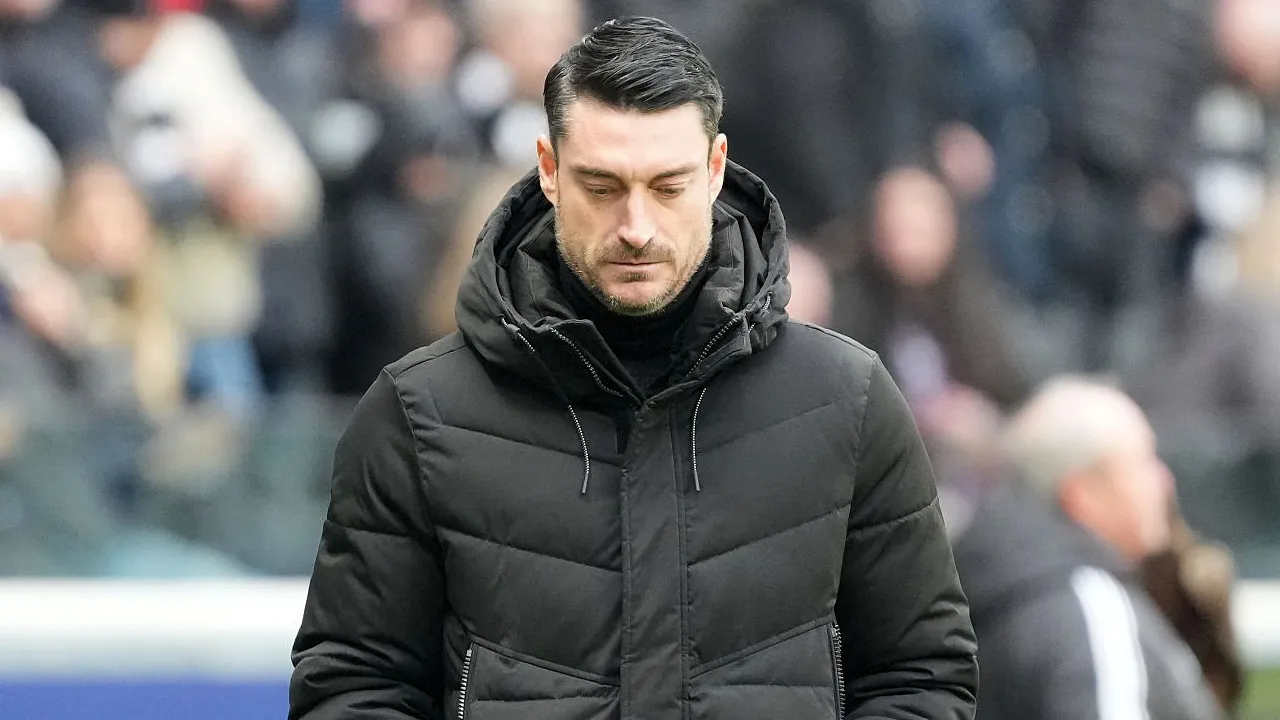 Albert Riera: Frankfurt Tanpa Empat Pemain Pilar di Laga Kontra Bayern