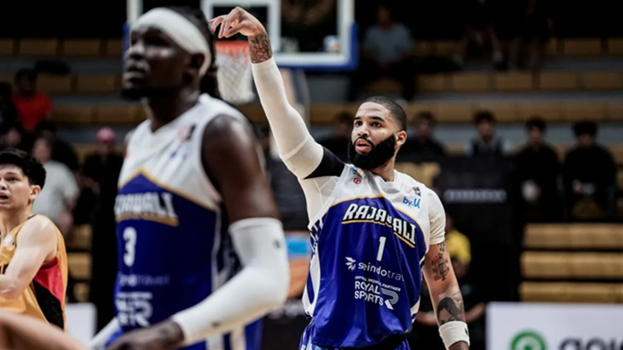 Brandone Francis Bermain Sesuai Strategi Efri Meldi