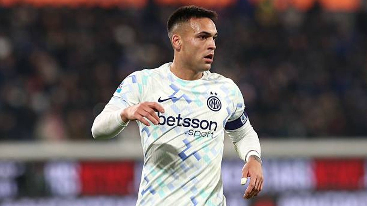 Lautaro Martinez Dikonfirmasi Harus Absen Selama 1 Bulan Akibat Cedera