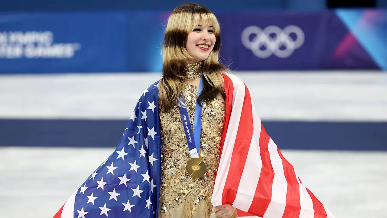 Alysa Liu menjadi perempuan Amerika pertama yang merebut emas Olimpiade sejak 2002. (Foto: AP)