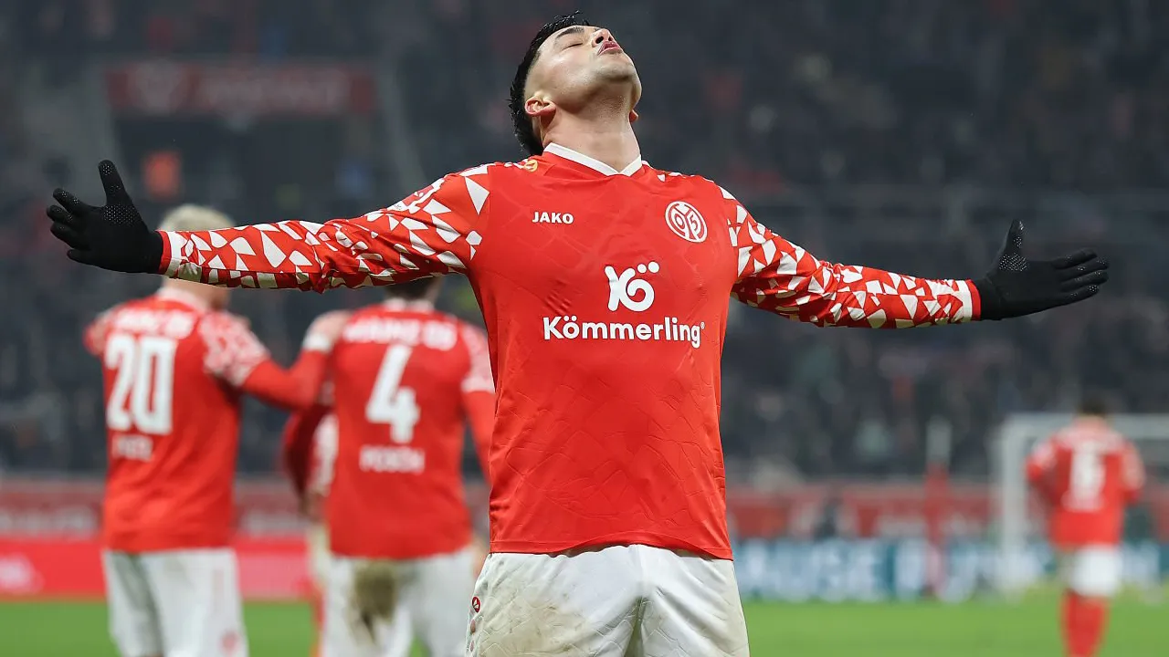 Nadiem Amiri: Mainz Kehilangan Dua Poin Saat Hadapi Hamburg