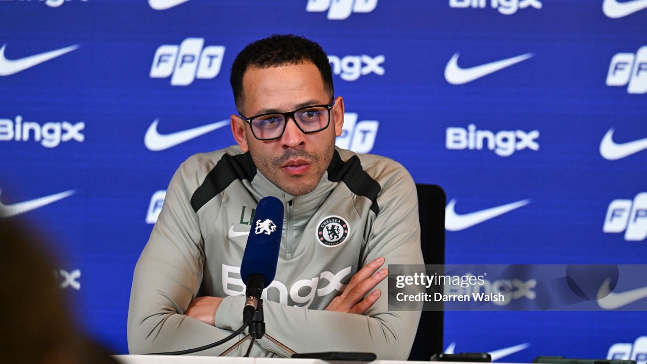 Tegas! Liam Rosenior Siap Walk Out Jika Ada Rasisme