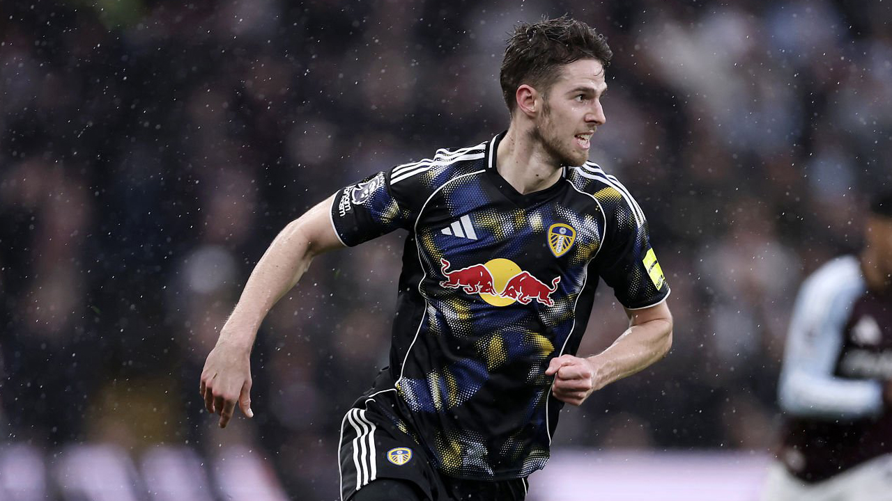 Leeds United Berbagi Poin di Villa Park, Anton Stach Puas