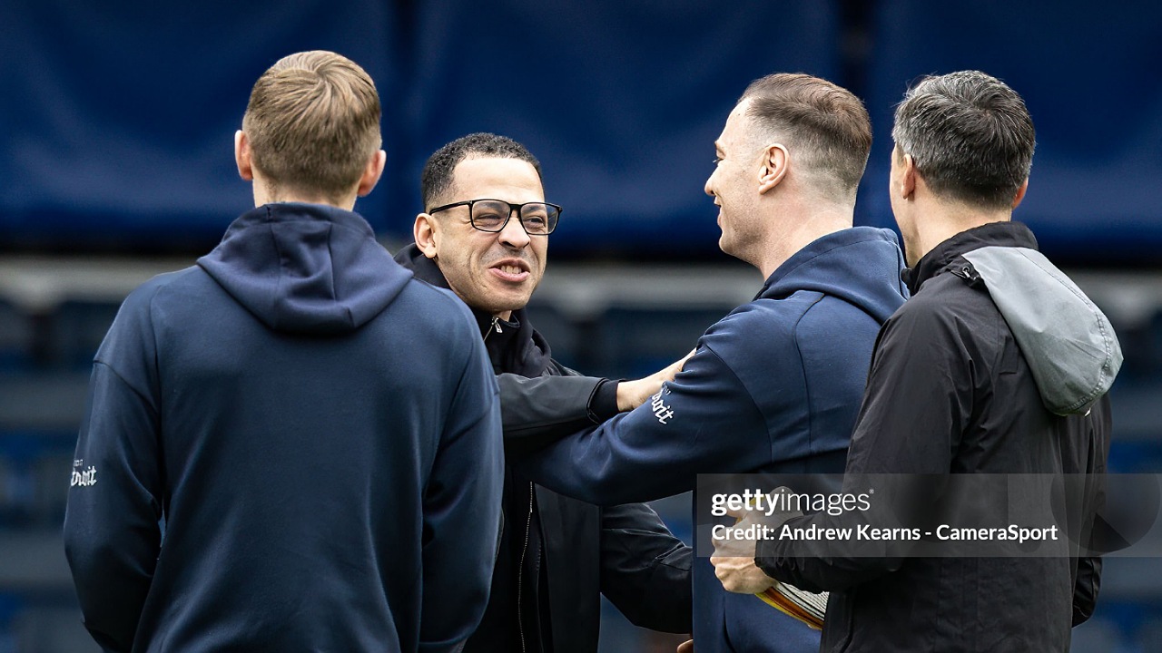 Liam Rosenior Kritik Bek Chelsea Usai Gol Burnley