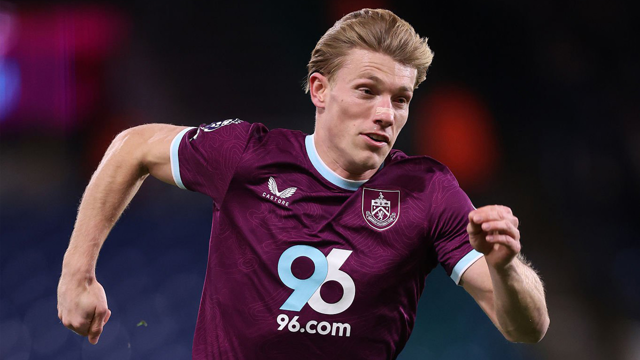 Meski Sulit, Zian Flemming Optimis Burnley Bertahan di Premier League
