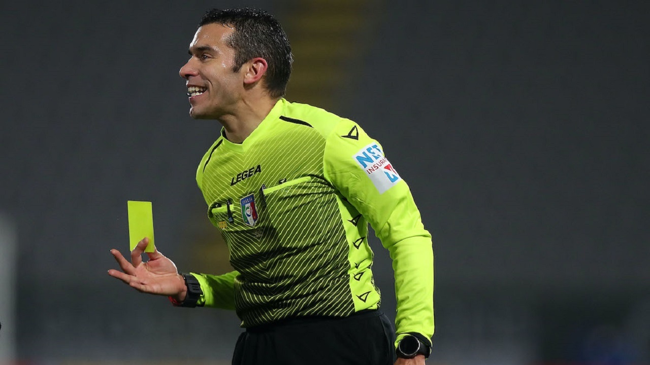 Pernah Beri 2 Kartu Merah, Marco Piccinini Pimpin Laga Milan vs Parma