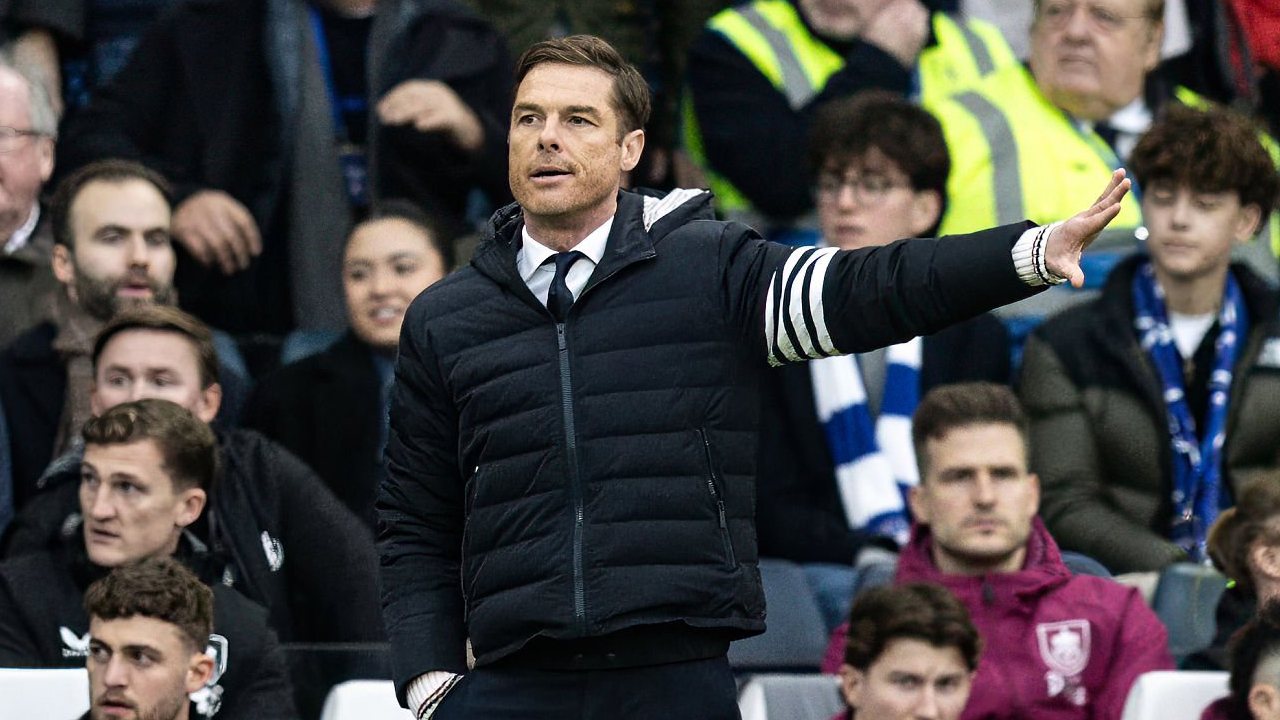 Scott Parker Puas Burnley Curi Satu Poin di Markas Chelsea