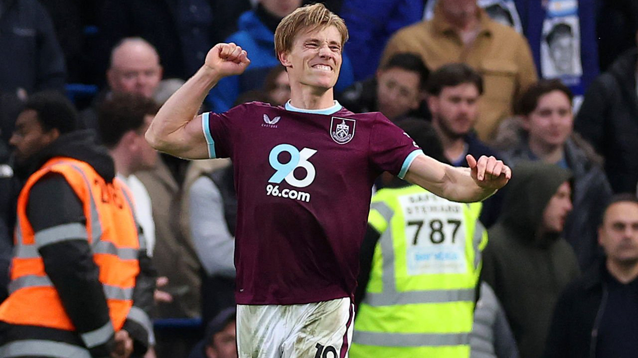 Zian Flemming Tak Puas Meski Burnley Curi Poin di Markas Chelsea