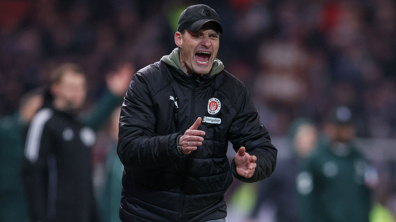 Alexander Blessin Puas Kalahkan Bremen, Tapi Akui St Pauli Masih Banyak PR