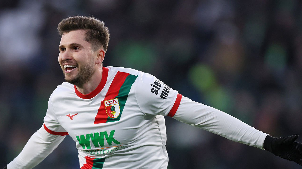 Bahagianya Elvis Rexhbecaj Jadi Penentu Kemenangan Augsburg atas Wolfsburg