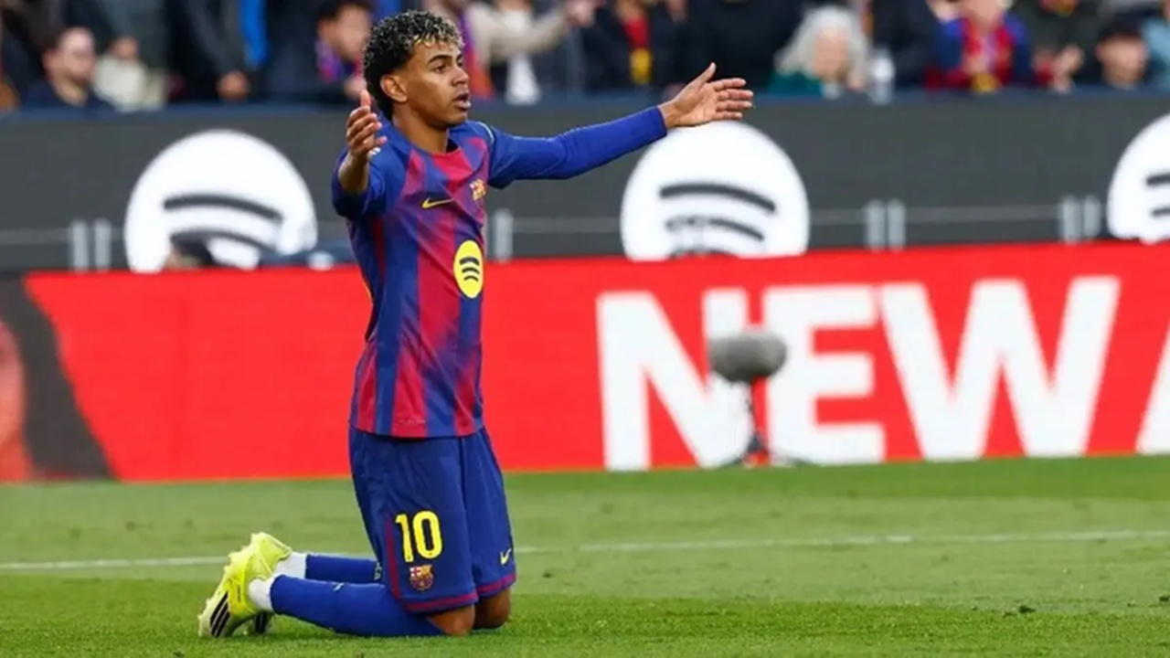 Hansi Flick Anggap Reaksi Lamine Yamal Wajar Usai Diganti Lawan Levante