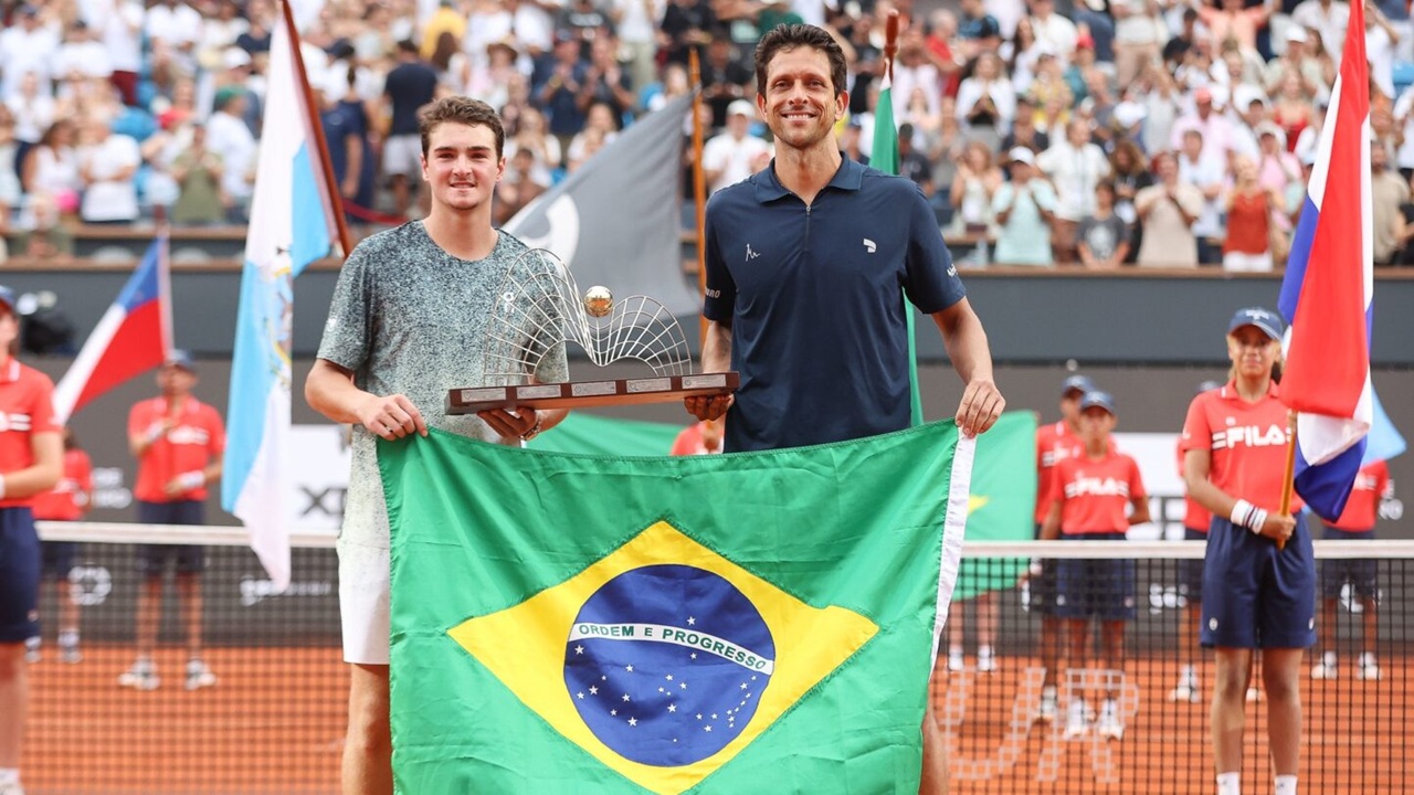 Joao Fonseca Berlinang Air Mata Usai Juarai Rio Open Bersama Marcelo Melo