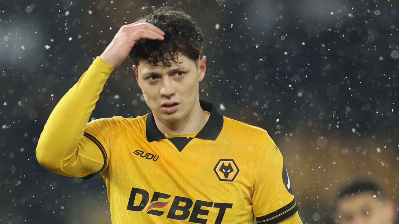 Ladislav Krejci Dapat Kartu Merah, Rob Edwards Ogah Beri Pembelaan