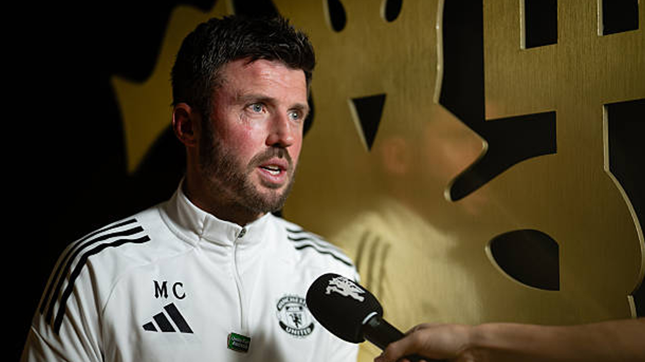 Michael Carrick Tegaskan Manchester United Tak Boleh Terlena Hasil Bagus