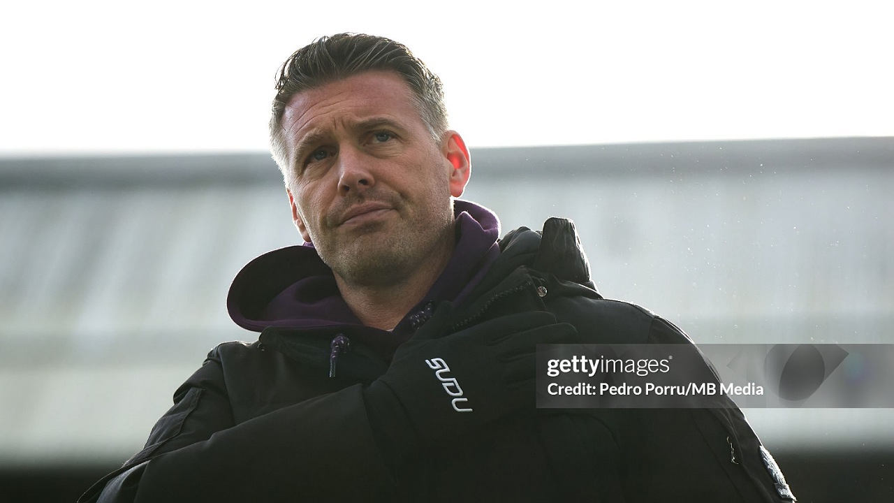 Rob Edwards Akui Kartu Merah Krejci Rugikan Wolves