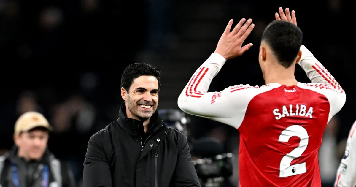 Saliba Kehilangan Momen Selebrasi Usai Kemenangan Derby Arsenal - sumber: (footballlondon)