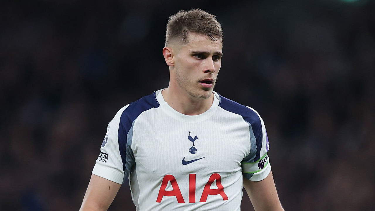 Spurs Dibantai di Derbi London, Micky van de Ven Akui Kehebatan Arsenal