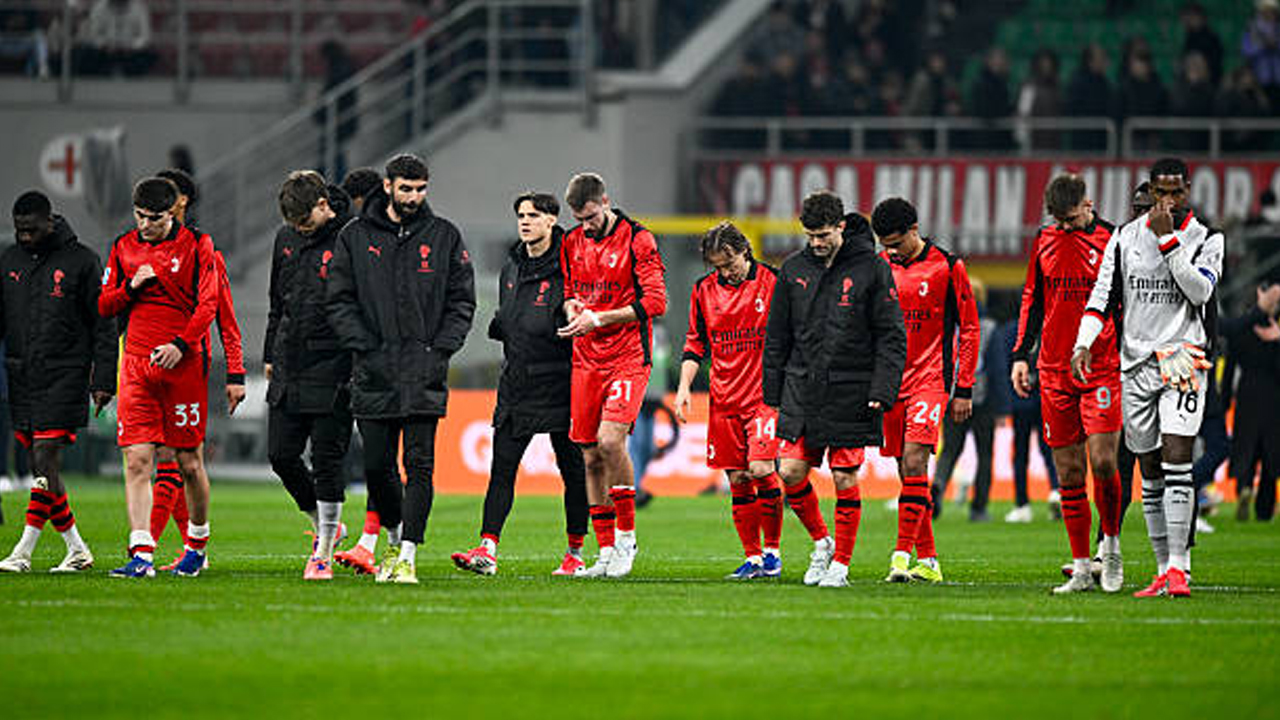 Tertinggal 10 Poin, Marco Landucci Minta AC Milan Tak Pikirkan Inter Milan