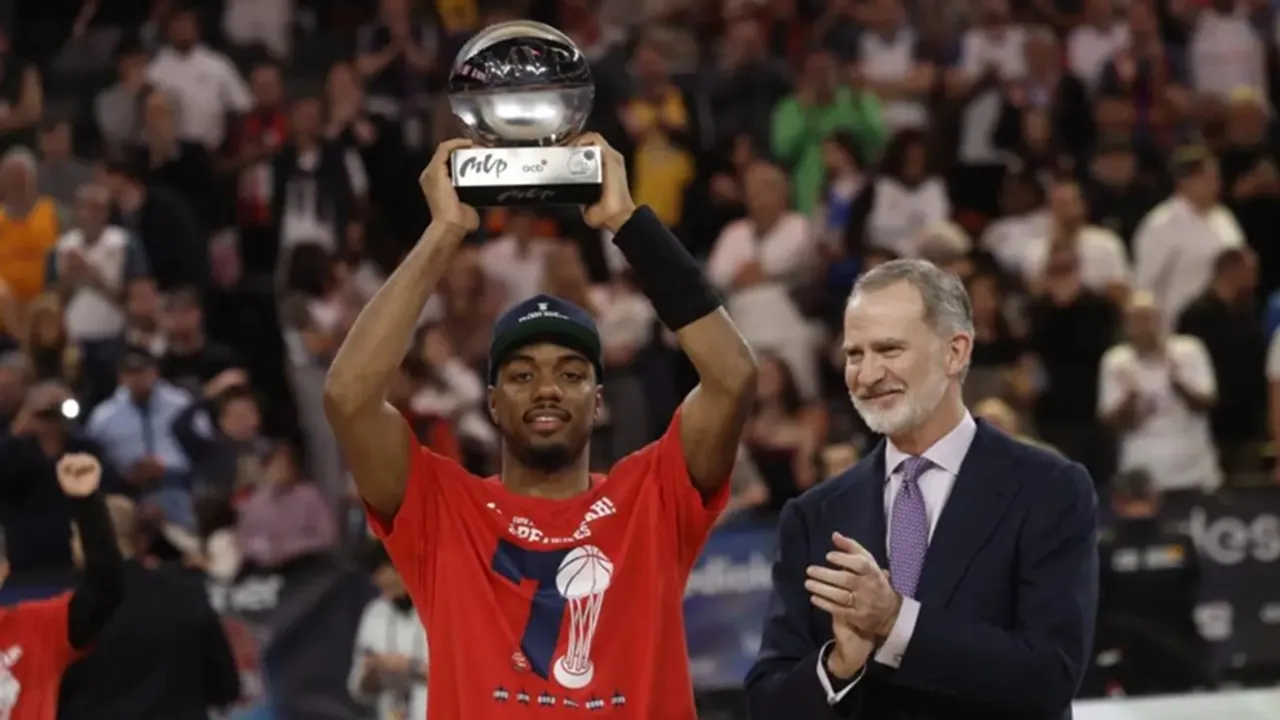 Trent Forrest Bangga Raih Gelar MVP Usai Baskonia Juara Piala Super Spanyol