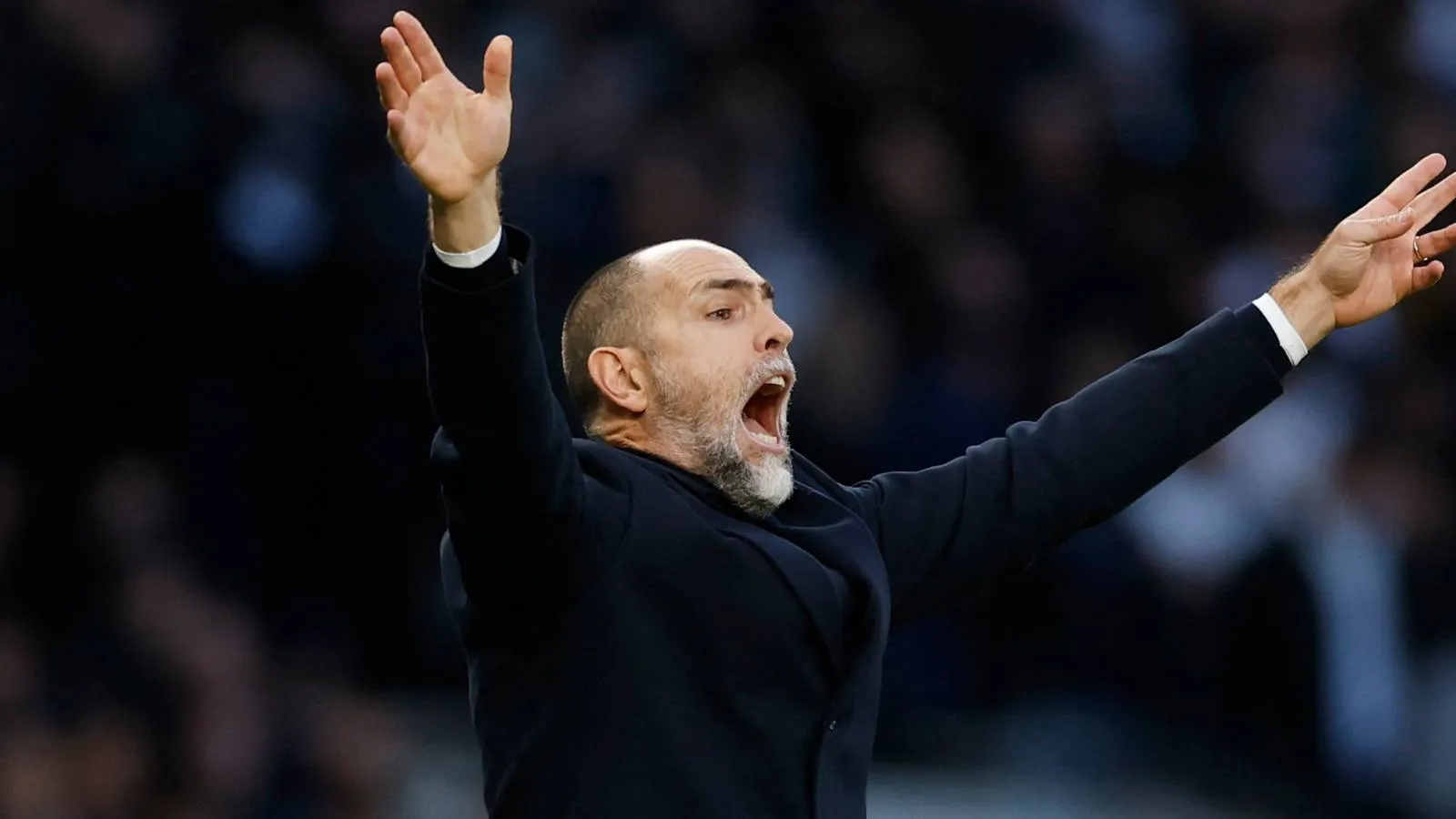 Tudor Terlihat Terus Menegur Bintang Tottenham, Ada Apa? - sumber: (givemesport)