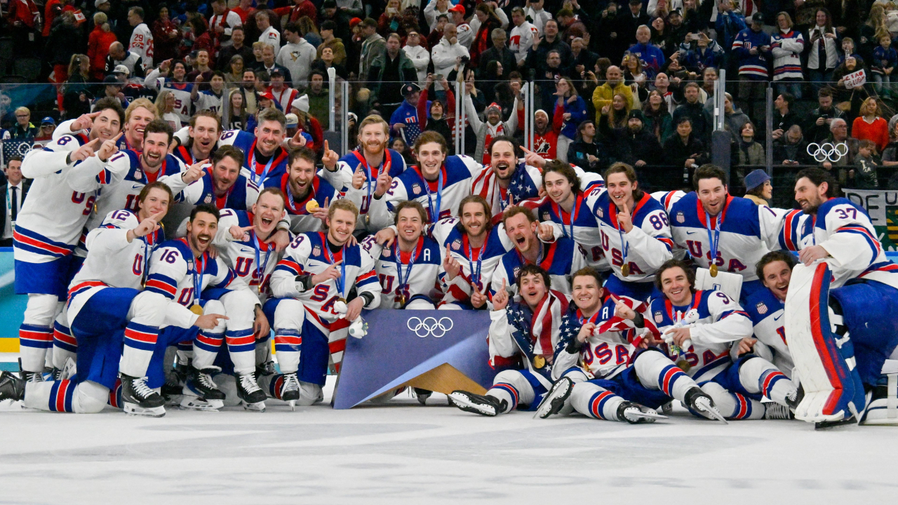 Tundukkan Kanada, Tim AS Rebut Emas Hoki Es Olimpiade Setelah 46 Tahun