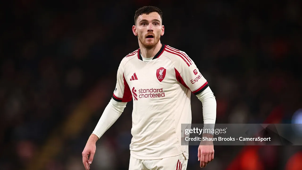Bek kiri Liverpool, Andy Robertson, masuk radar Aston Villa