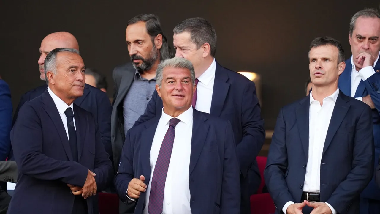 Barcelona Pasang Badan Atas Tuduhan ke Joan Laporta