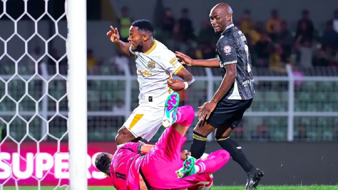 Bhayangkara FC 4-0 Semen Padang FC, The Guardians Cukur Kabau Sirah