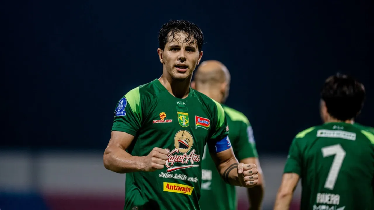 Bruno Moreira Kobarkan Semangat Bangkit Persebaya Surabaya