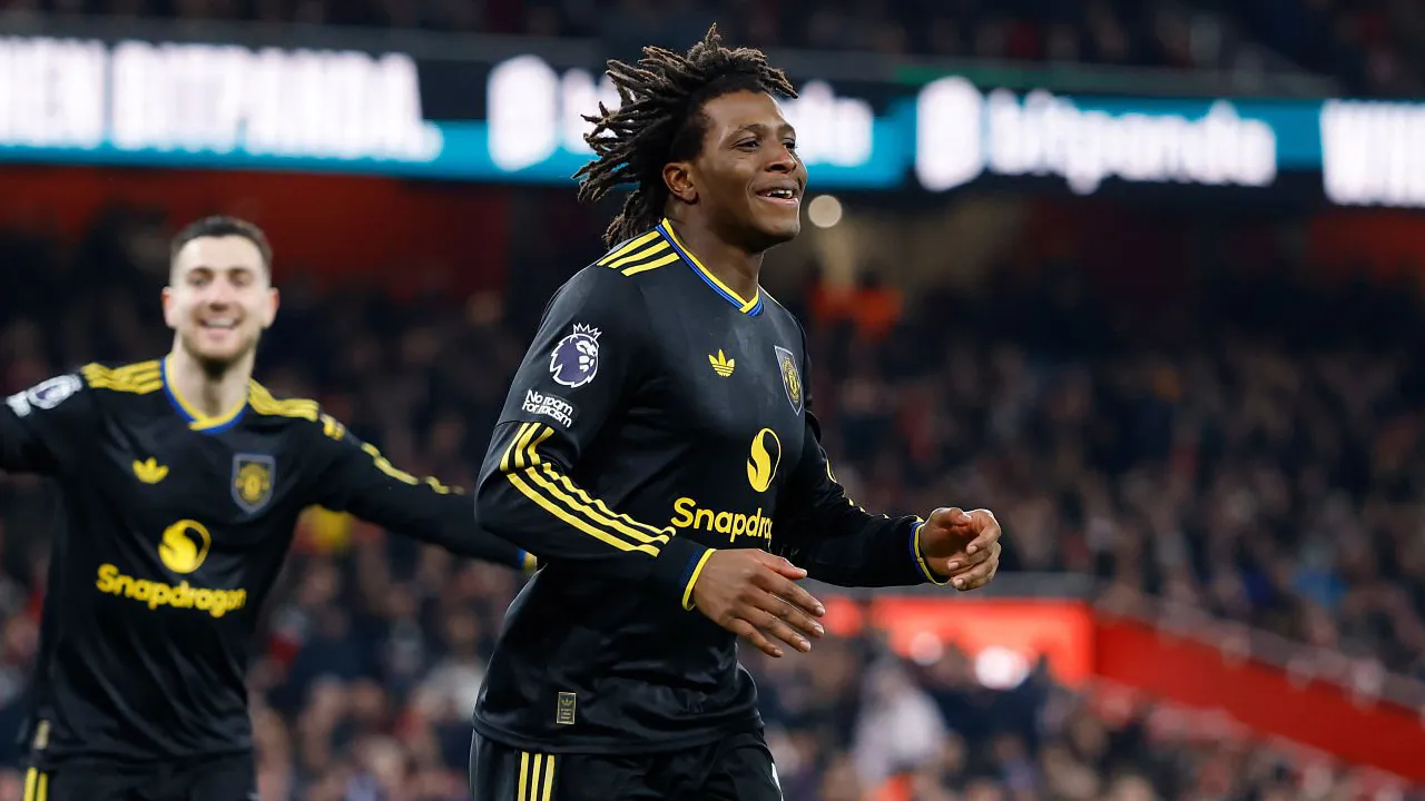 Kabar Buruk dari Old Trafford, Patrick Dorgu Terancam Absen Lebih Lama