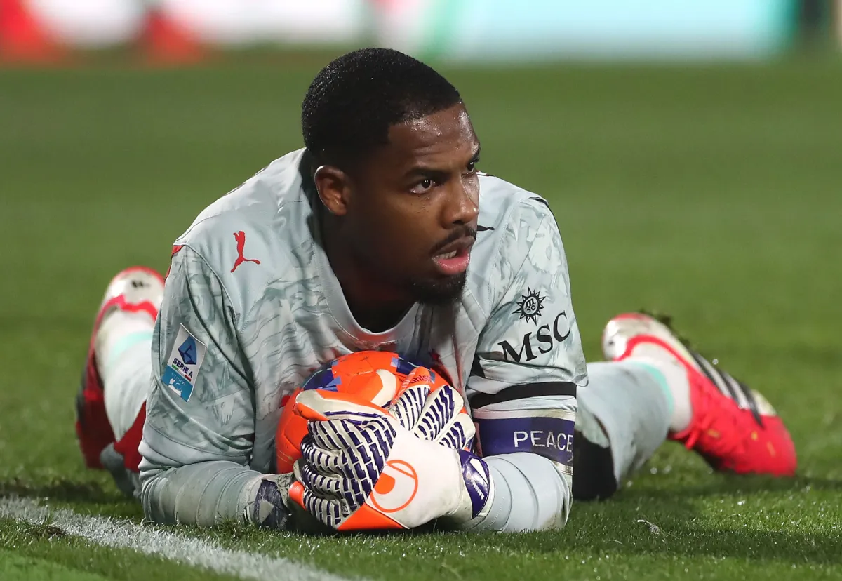 Maignan Pilih Bertahan di Milan Meski Tawaran Juventus Lebih Menggiurkan - sumber: (footballitalia)