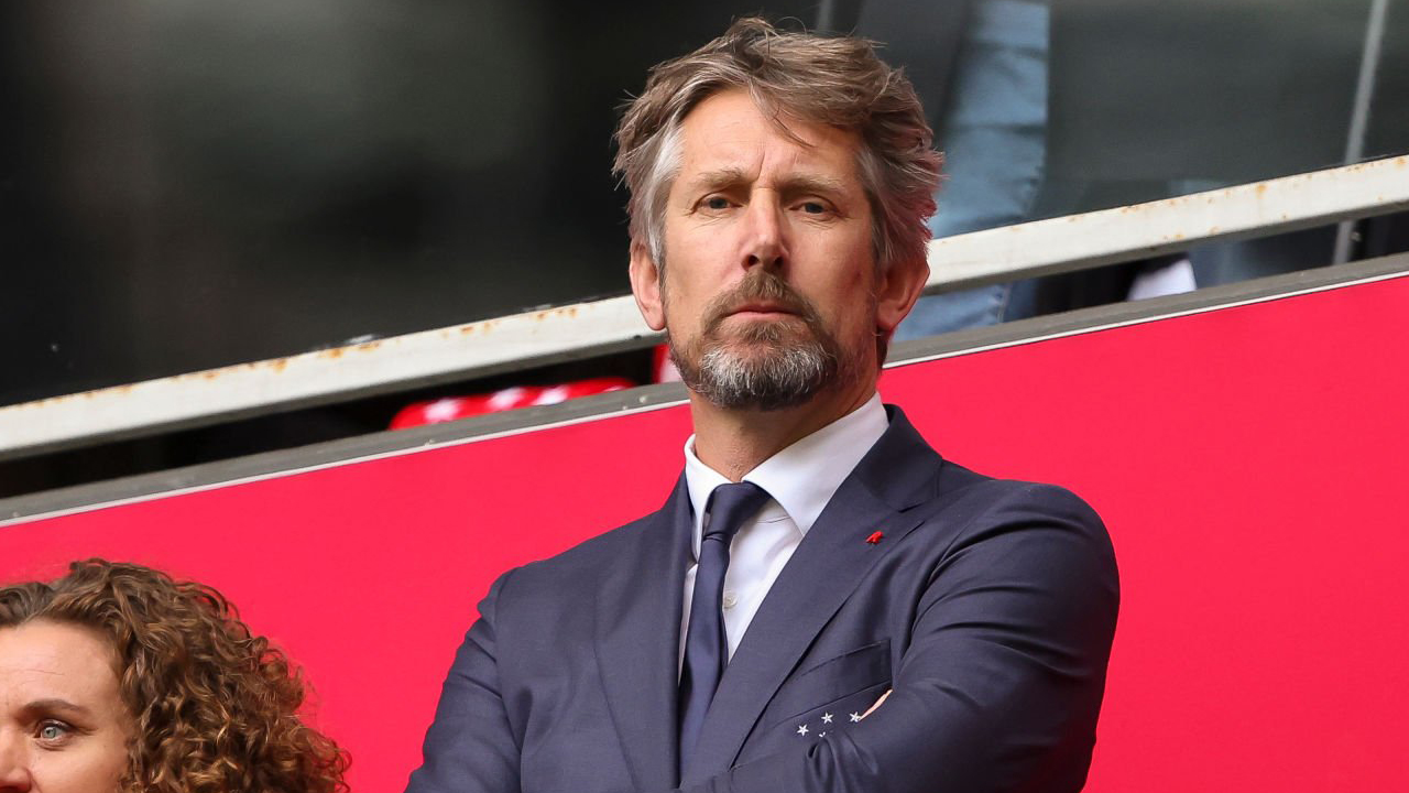 Edwin van der Sar Dukung MU Lolos ke Liga Champions Musim Depan