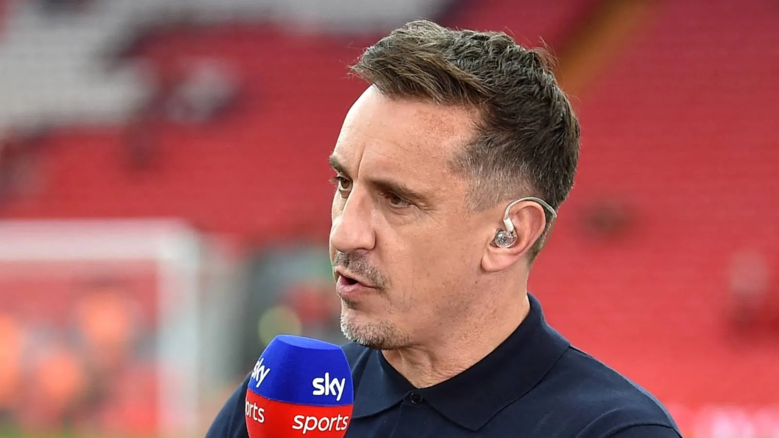 Gary Neville Ungkap Delapan Kiper Terbaik Sepanjang Sejarah Liga Premier - sumber: (givemesport)