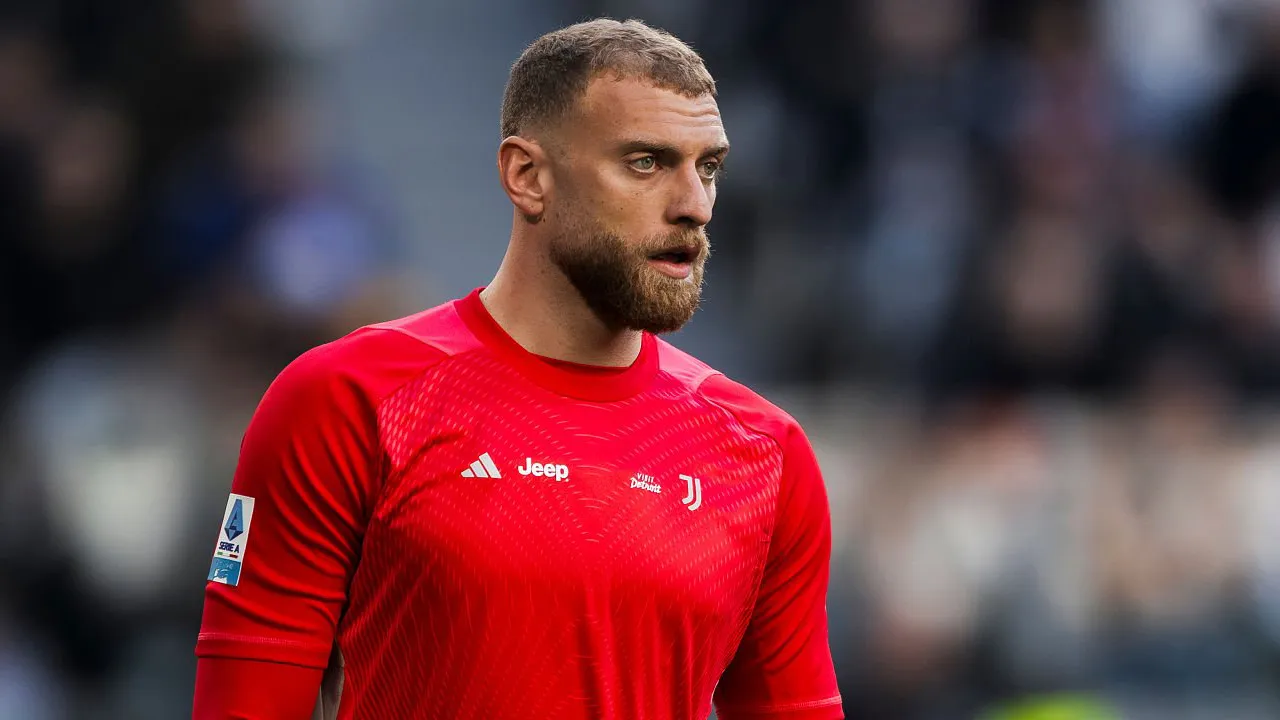 Gianluigi Buffon Sarankan Juventus Istirahatkan Michele Di Gregorio