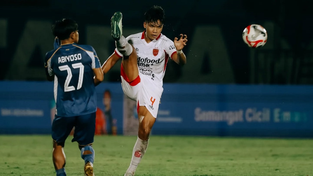 Kadek Arel Dibanjiri Kritik, Johnny Jansen Sampaikan Pembelaan