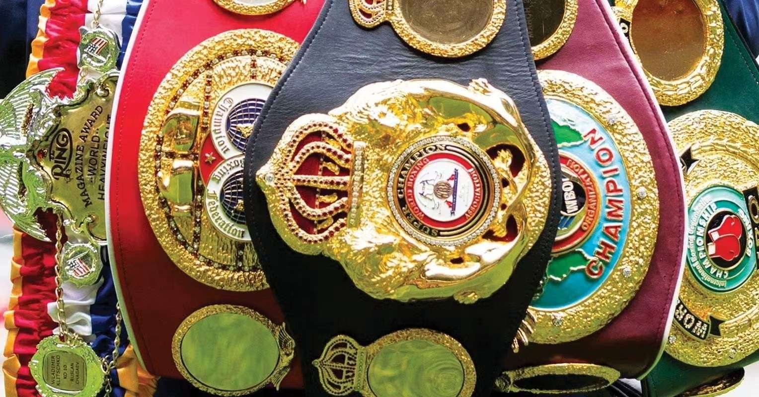 Mantan Juara Dunia Kelas Berat ke Zuffa Boxing Dana White