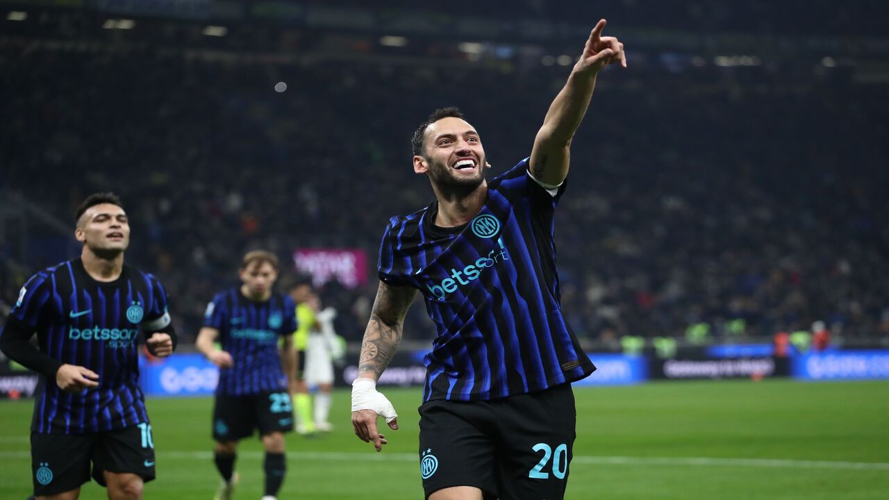 Petinggi Galatasaray Optimis Bisa Daratkan Hakan Calhanoglu